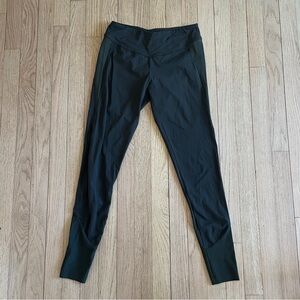 Oakley Women’s Dark Green Olive Performance Leggings Size XS